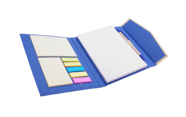 Trije seti lepilnih lističev-postov in 5 šopkov označevalcev v roza, zeleni, rumeni, oranžni, roza in modri barvi v mapi z magnetnim zapiralom, ki zaprta izgleda kot pisemska kuverta. Lističi so na trpežnih kartonskih platnicah. Ob zapiralu je prostor za eko kemični svinčnik, ki je priložen.

Na mapo je TISK C.
Na kemični svinčnik je TISK D.